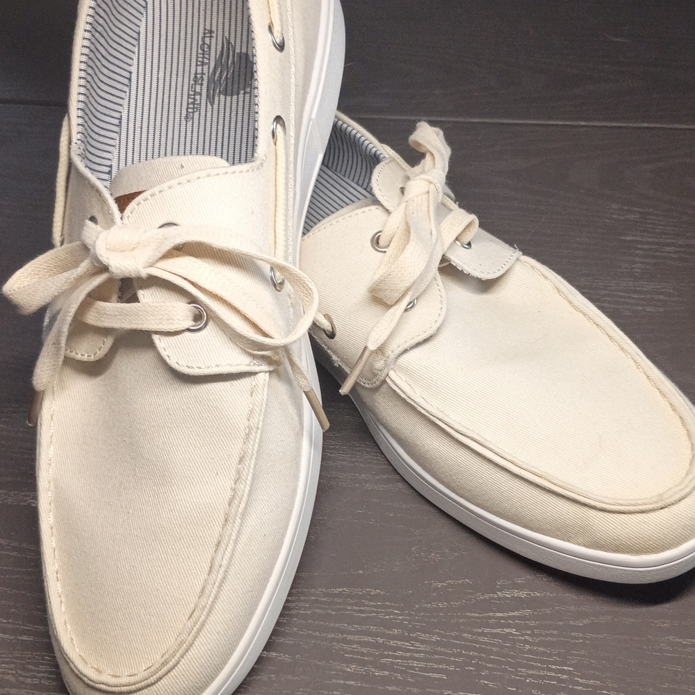 Wide 10 Men's Margaritaville Natural Canvas Boat Shoes. NEW!!!